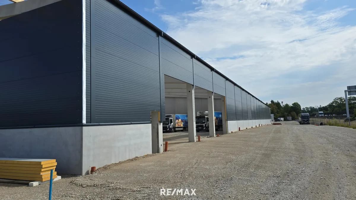 Gewerbeimmobilie mieten in Gmunden – 1 200 m², € 10.920 – Bild 4 von 5