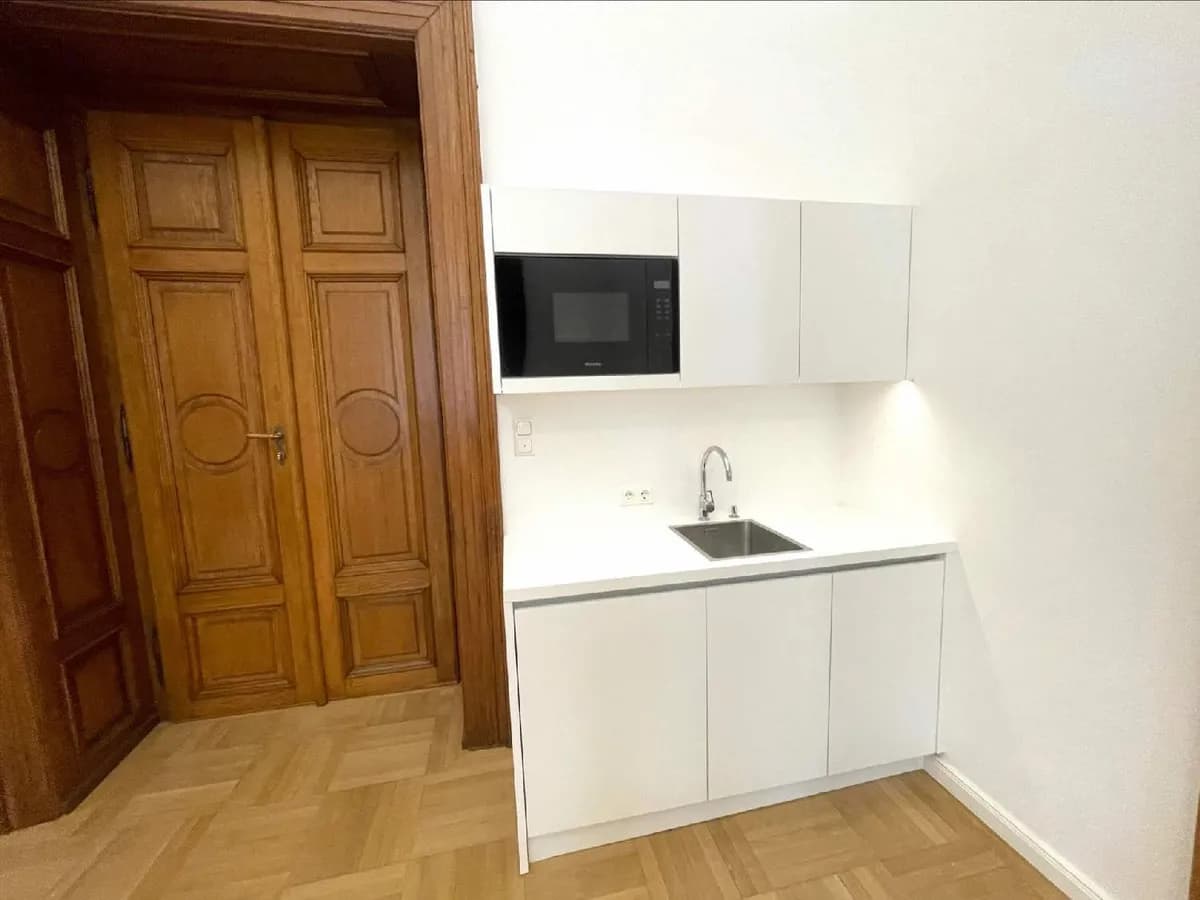 4-Zimmer-Gewerbeimmobilie mieten in Wien – 137 m², € 3.316 – Bild 8 von 9