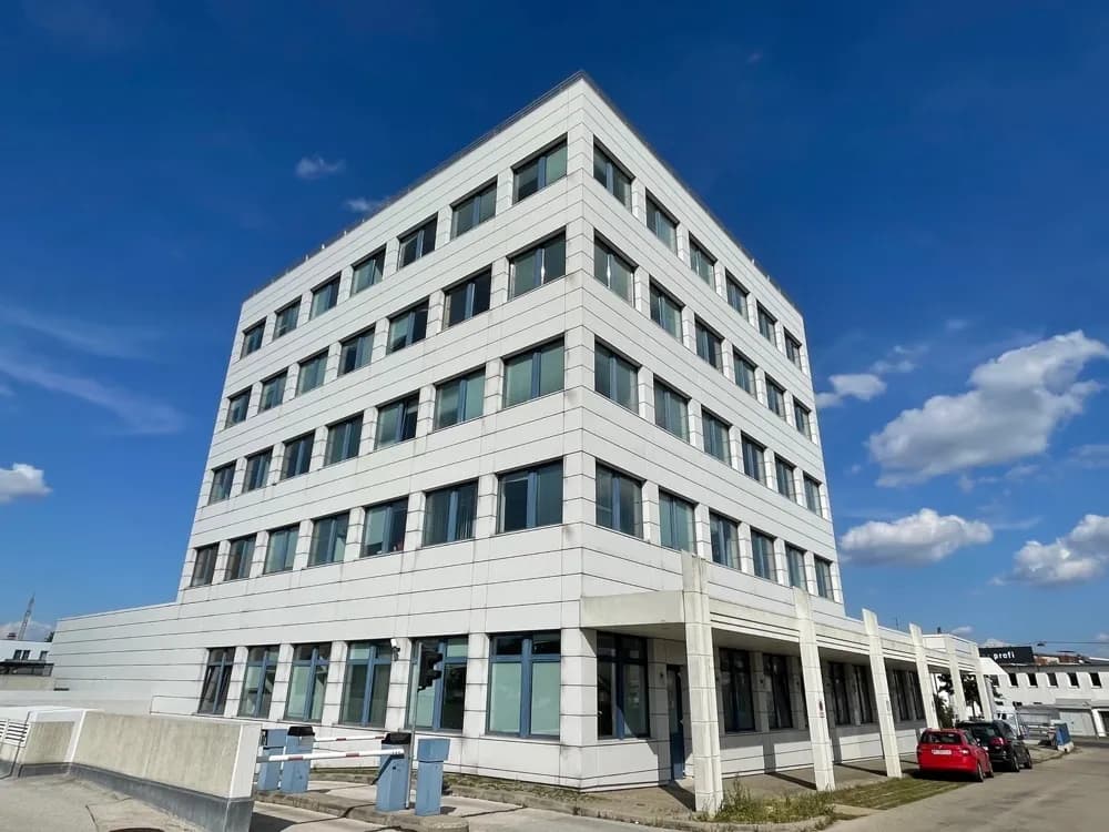 Gewerbeimmobilie mieten in Wien – 3 600 m², € 10 – Bild 4 von 11