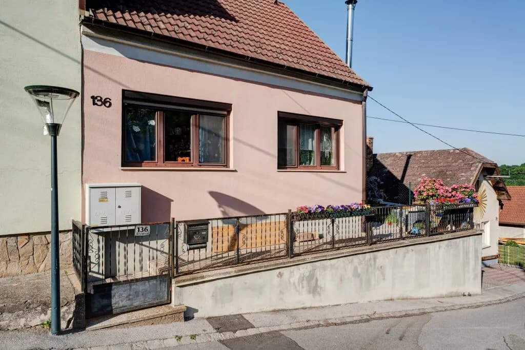 2-Zimmer-Haus kaufen in Gänserndorf – 62 m², € 89.000 – Bild 1 von 18
