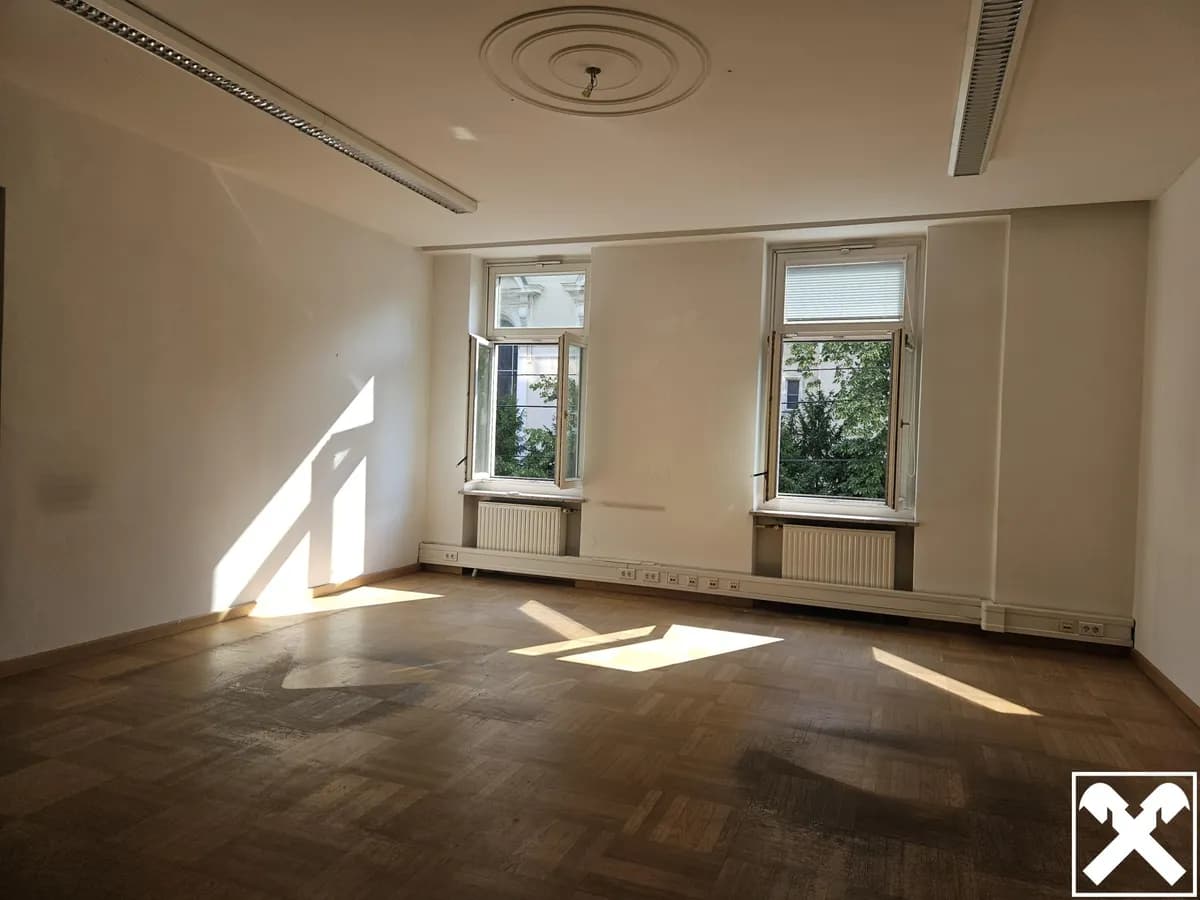 6-Zimmer-Gewerbeimmobilie mieten in Linz – 240 m², € 3.240 – Bild 5 von 10