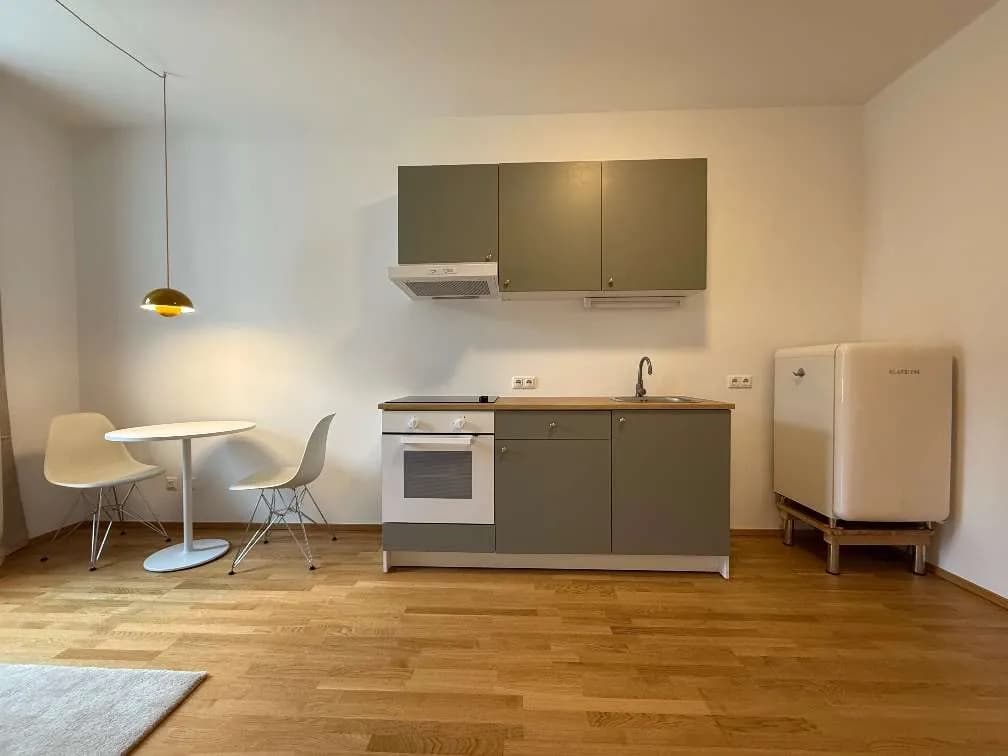 2-Zimmer-Wohnung mieten in Linz – 35 m², € 1.050 – Bild 2 von 18