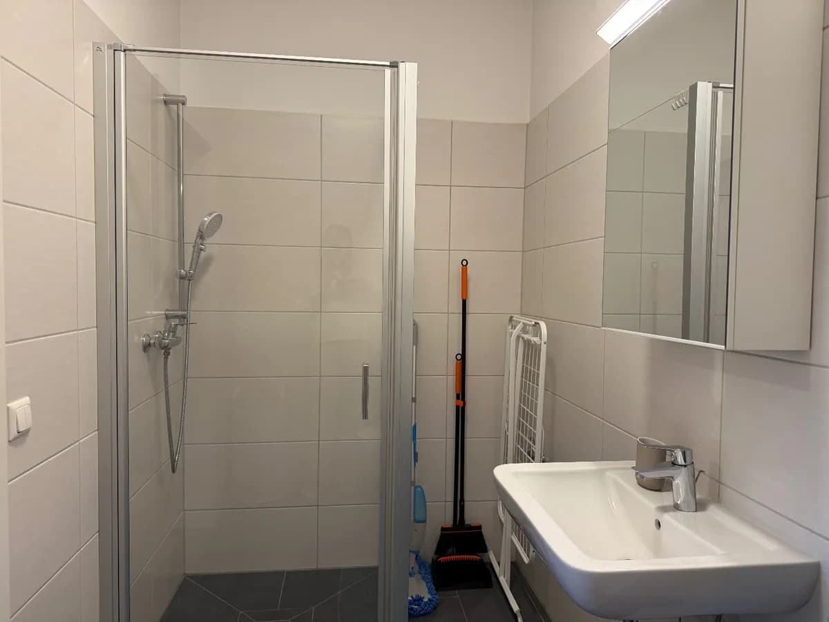 2-Zimmer-Wohnung mieten in Linz – 35 m², € 1.050 – Bild 17 von 18