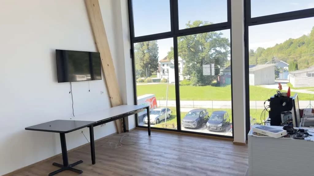 Gewerbeimmobilie mieten in Vöcklabruck – 27 m², € 667 – Bild 2 von 3