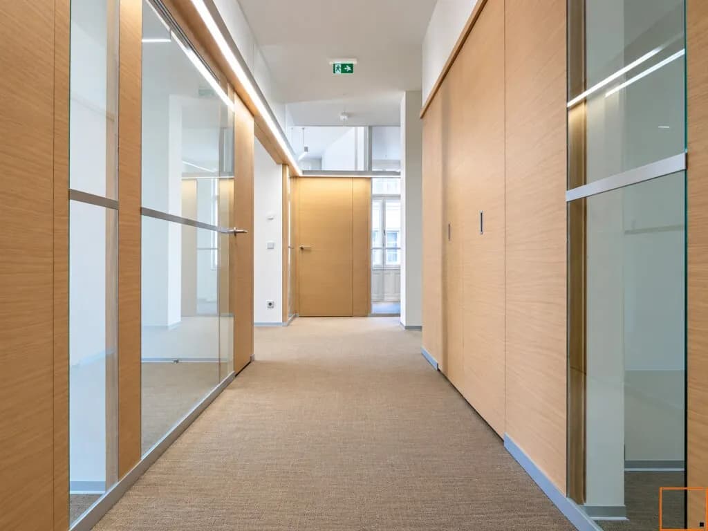 15-Zimmer-Gewerbeimmobilie mieten in Wien – 410 m², € 8.249 – Bild 2 von 21