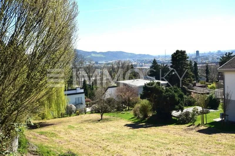Grundstück kaufen in Linz – 1 338 m², € 1.204.000