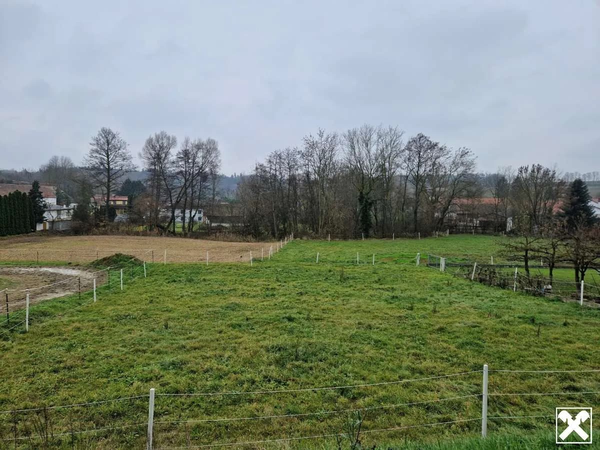 Grundstück kaufen in Tulln – 910 m², € 129.000