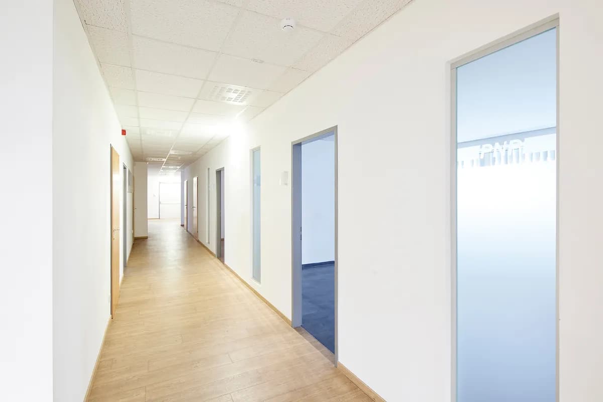 Gewerbeimmobilie mieten in Mödling – 210 m², € 11 – Bild 2 von 11