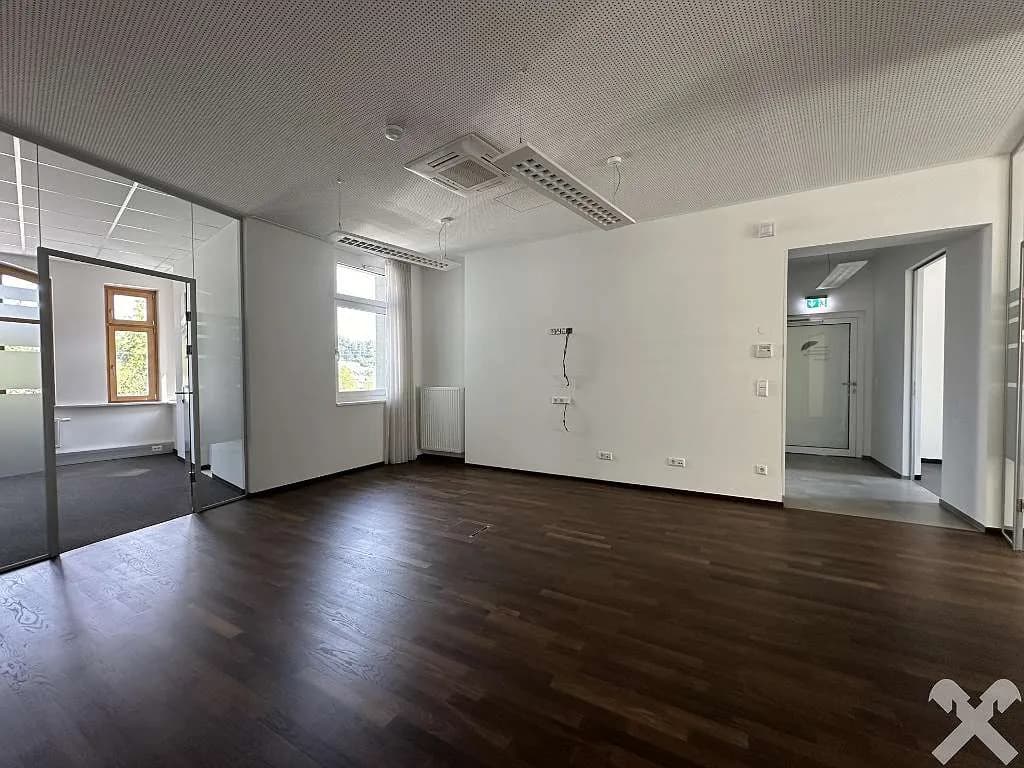 6-Zimmer-Gewerbeimmobilie mieten in Graz-Umgebung – 132 m², € 1.894 – Bild 2 von 9