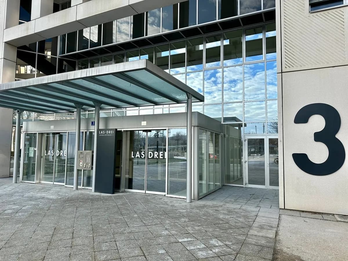 Gewerbeimmobilie mieten in Wien – 1 254 m², € 18 – Bild 2 von 15