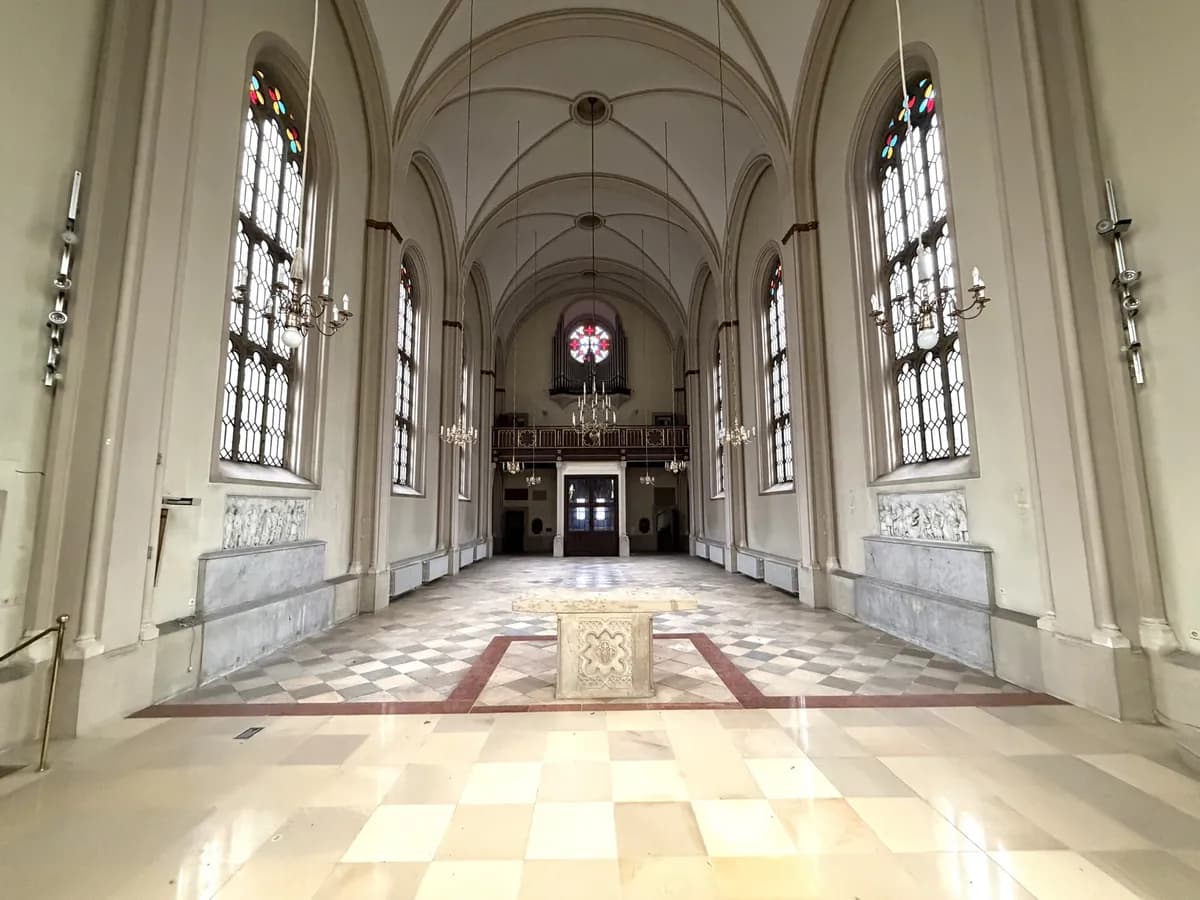 Gewerbeimmobilie mieten in Wien – 721 m², € 9 – Bild 2 von 9