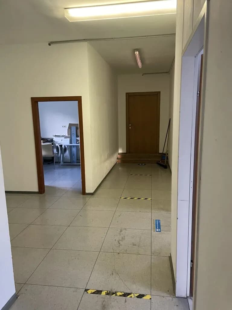 8-Zimmer-Gewerbeimmobilie mieten in Vöcklabruck – 233 m², € 1.977 – Bild 3 von 19