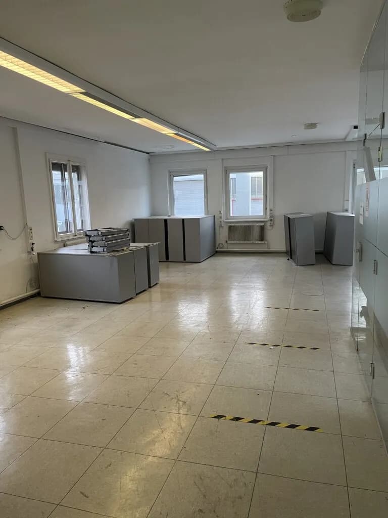 8-Zimmer-Gewerbeimmobilie mieten in Vöcklabruck – 233 m², € 1.977 – Bild 5 von 19