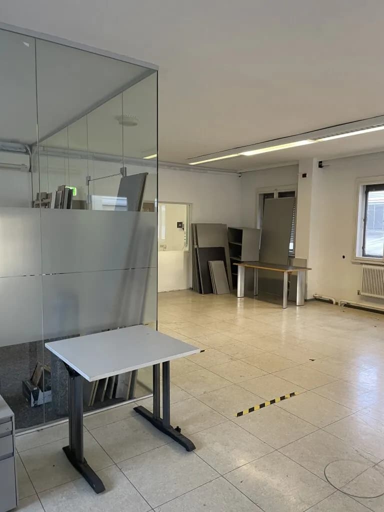 8-Zimmer-Gewerbeimmobilie mieten in Vöcklabruck – 233 m², € 1.977 – Bild 8 von 19