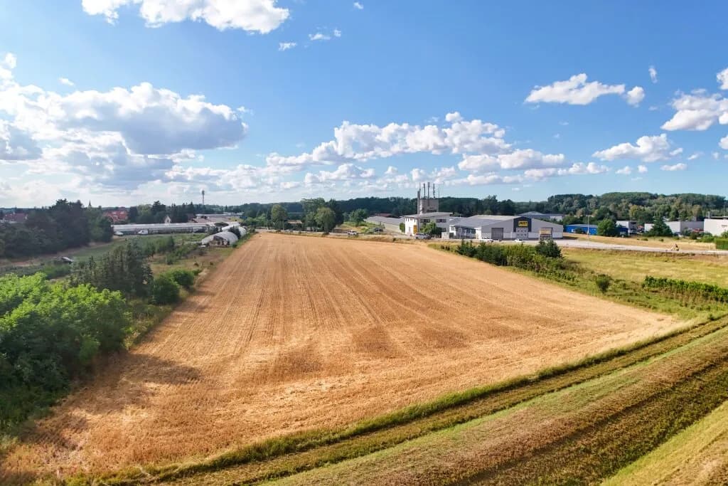 Immobilie kaufen in Tulln – 8 574 m², € 990.000