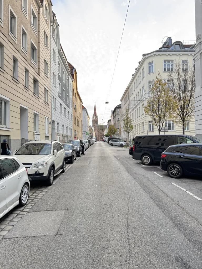 4-Zimmer-Immobilie kaufen in Wien – 144 m², € 199.000 – Bild 2 von 11