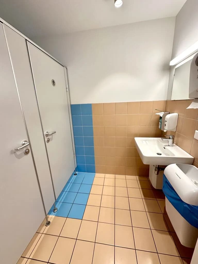15-Zimmer-Gewerbeimmobilie mieten in Graz – 400 m², € 3.987 – Bild 24 von 31