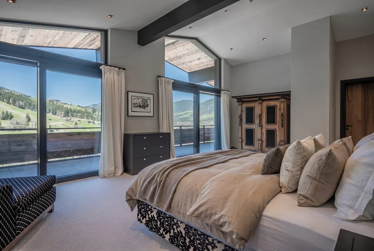9-Zimmer-Immobilie kaufen in Kitzbühel – 860 m², € 13.800.000 – Bild 2 von 5