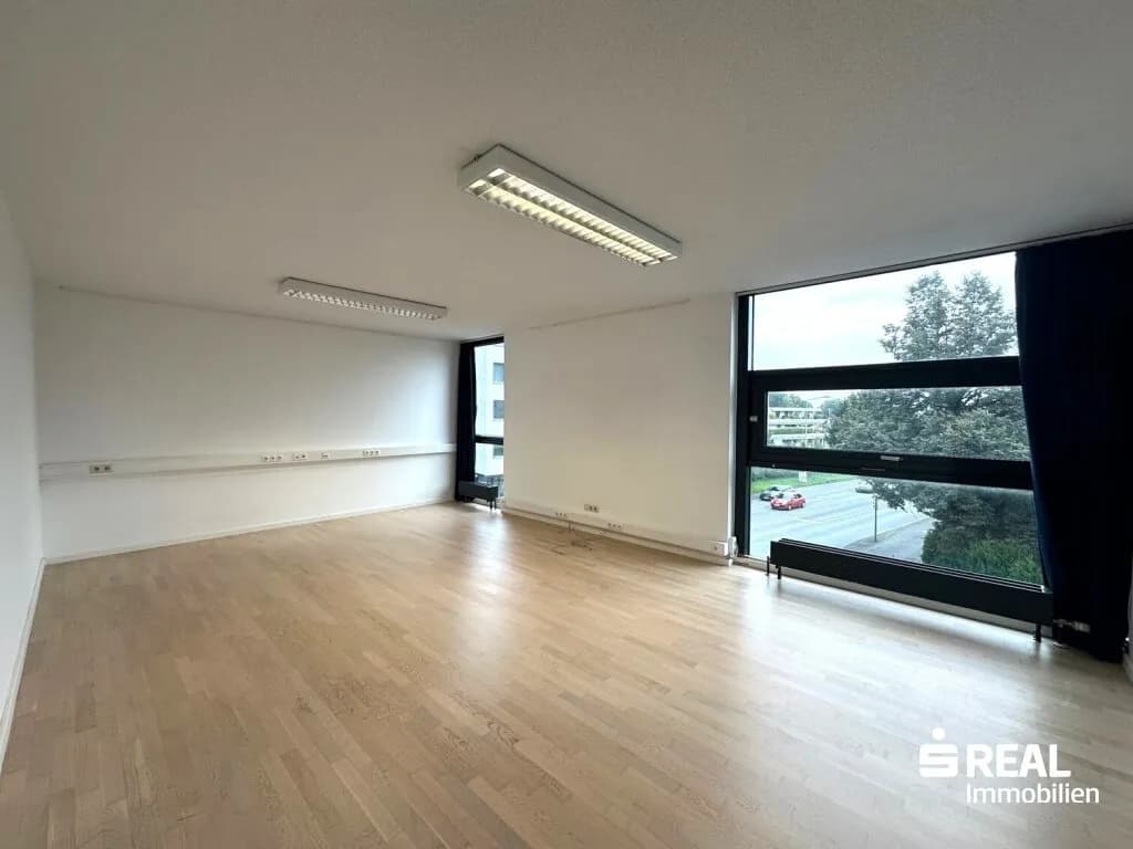 Gewerbeimmobilie mieten in Dornbirn – 137 m², € 1.982 – Bild 8 von 9