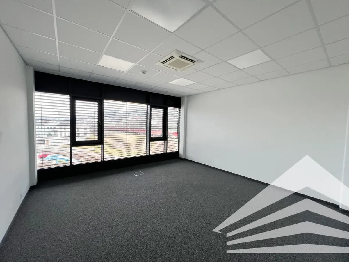 Gewerbeimmobilie mieten in Urfahr-Umgebung – 1 500 m², € 23.310 – Bild 3 von 14