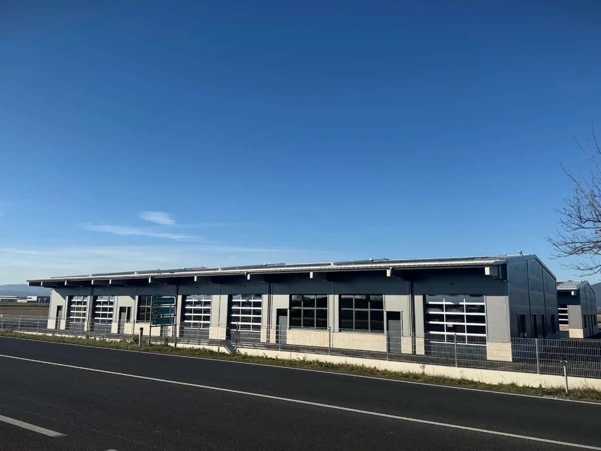 Gewerbeimmobilie mieten in Baden – 2 082 m², € 10 – Bild 8 von 49