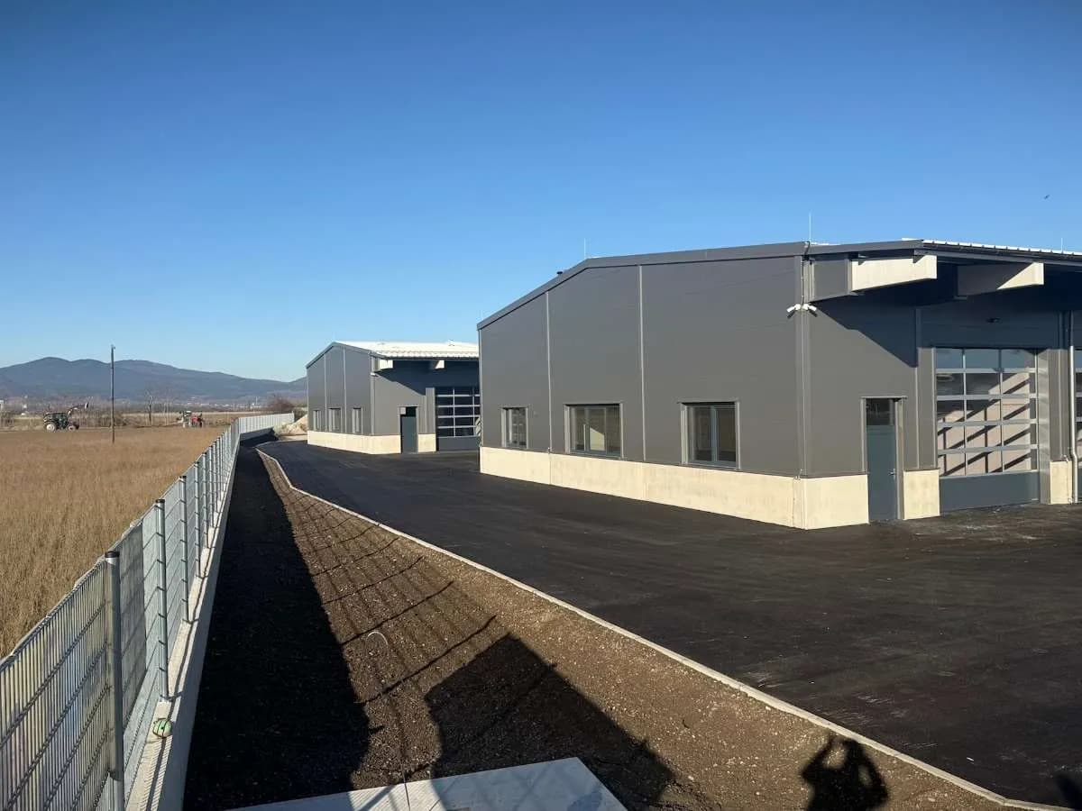 Gewerbeimmobilie mieten in Baden – 2 082 m², € 10 – Bild 10 von 49