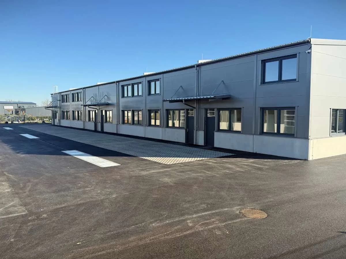 Gewerbeimmobilie mieten in Baden – 2 082 m², € 10 – Bild 12 von 49