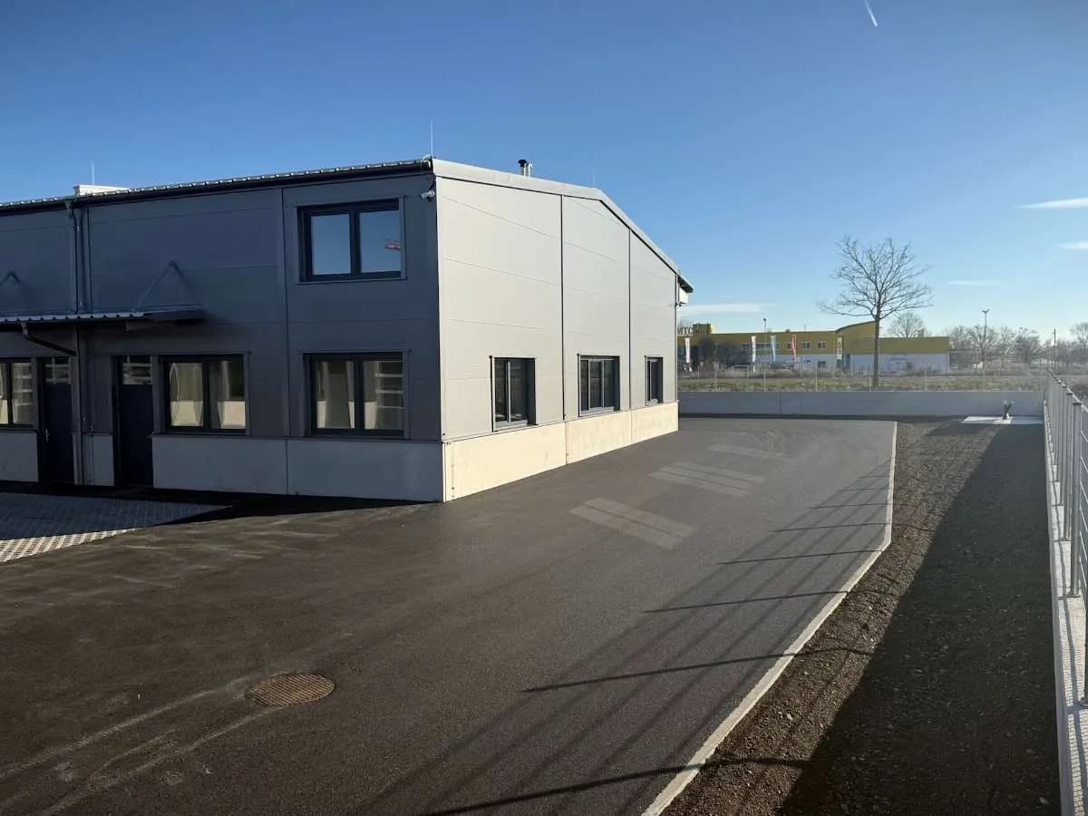 Gewerbeimmobilie mieten in Baden – 2 082 m², € 10 – Bild 13 von 49
