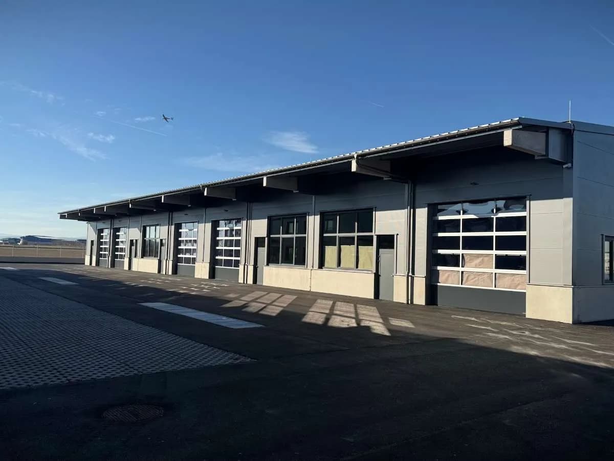 Gewerbeimmobilie mieten in Baden – 2 082 m², € 10 – Bild 15 von 49