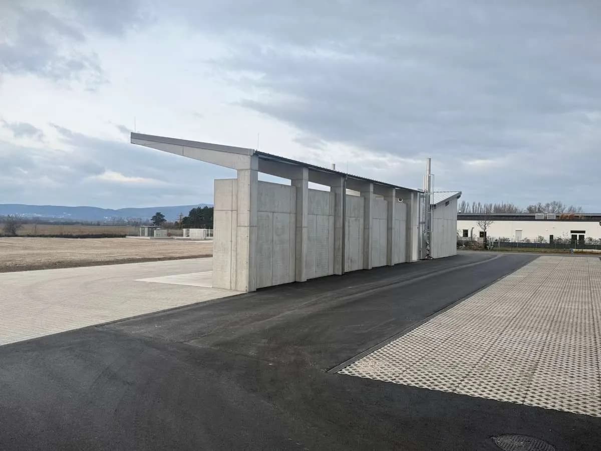 Gewerbeimmobilie mieten in Baden – 2 082 m², € 10 – Bild 19 von 49