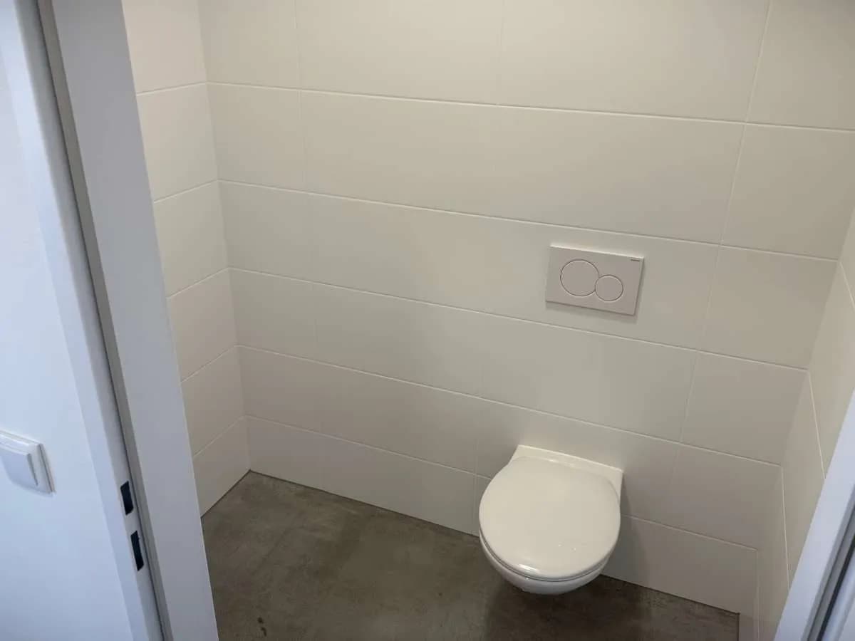 Gewerbeimmobilie mieten in Baden – 2 082 m², € 10 – Bild 33 von 49