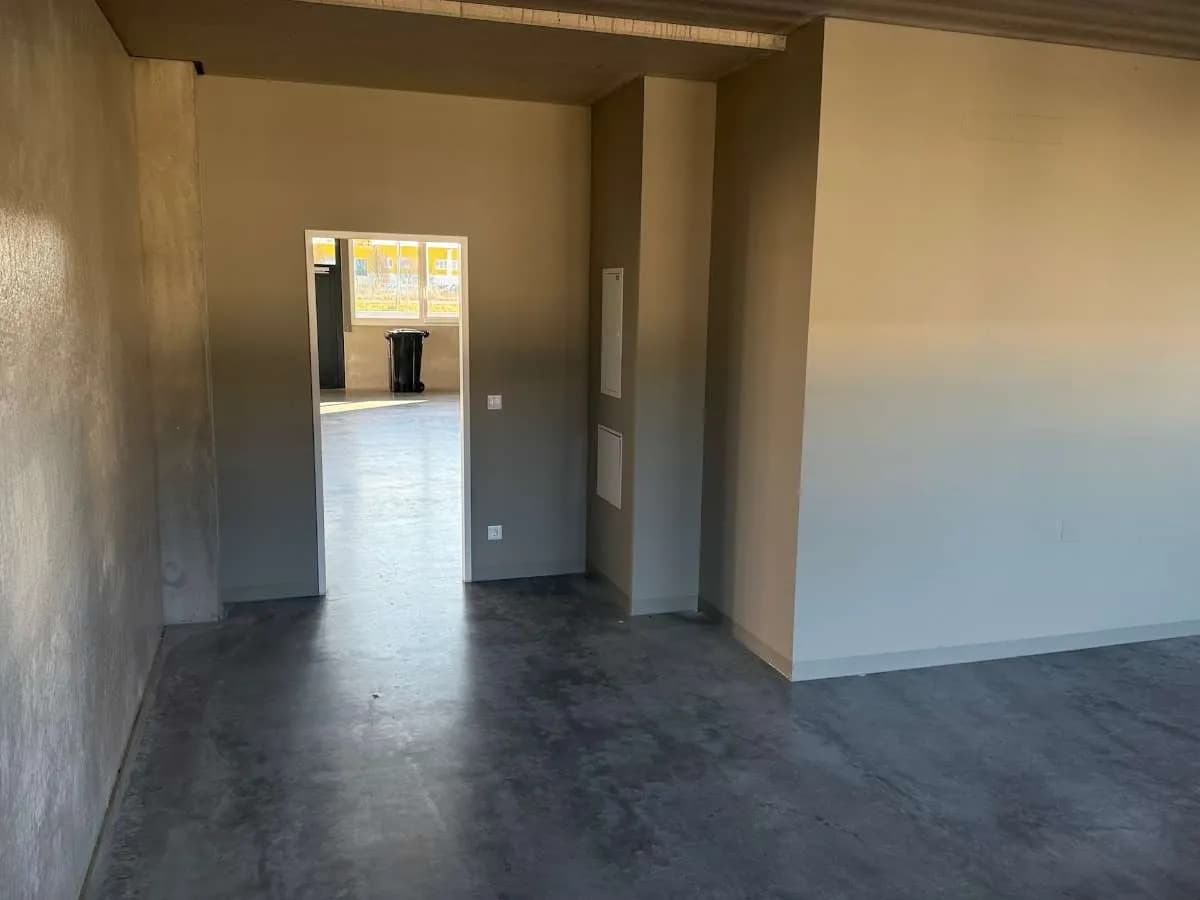 Gewerbeimmobilie mieten in Baden – 2 082 m², € 10 – Bild 38 von 49