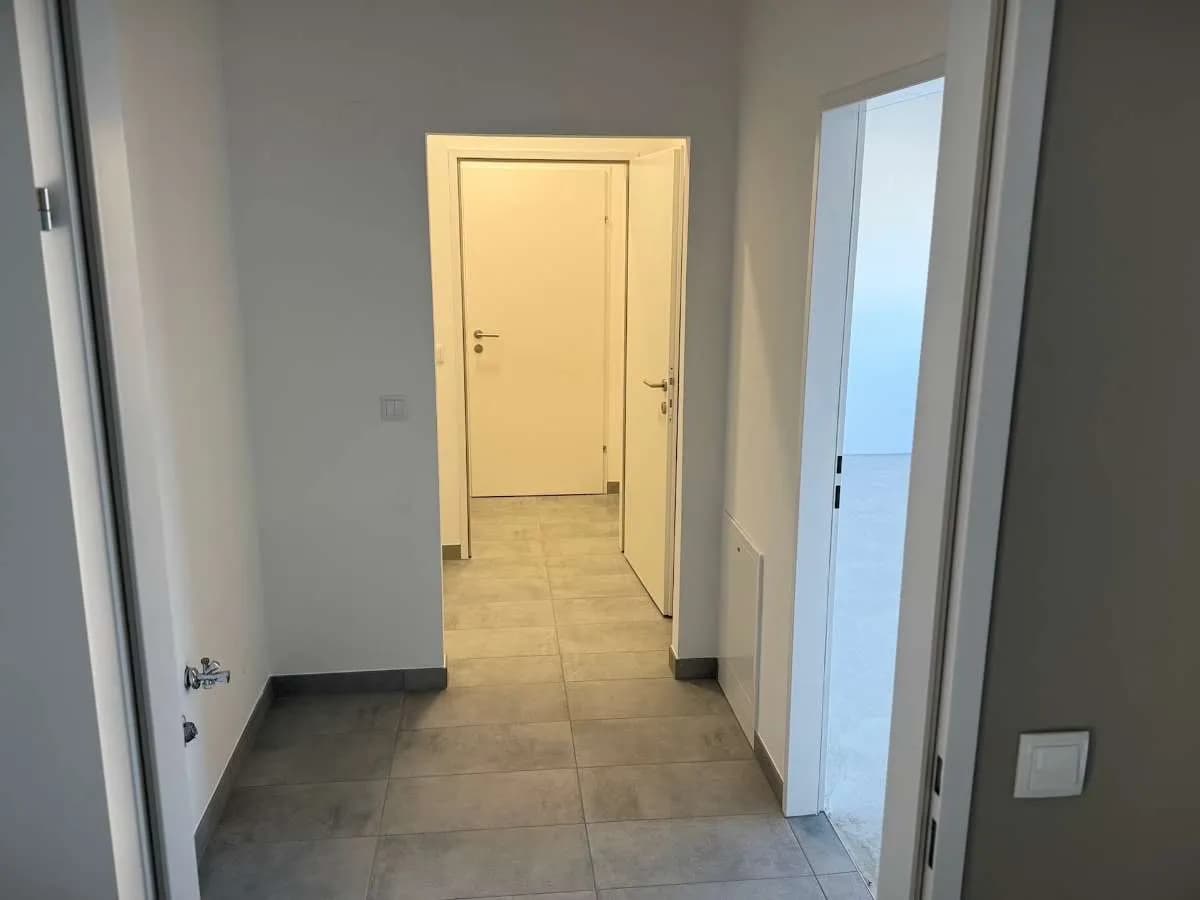 Gewerbeimmobilie mieten in Baden – 2 082 m², € 10 – Bild 41 von 49