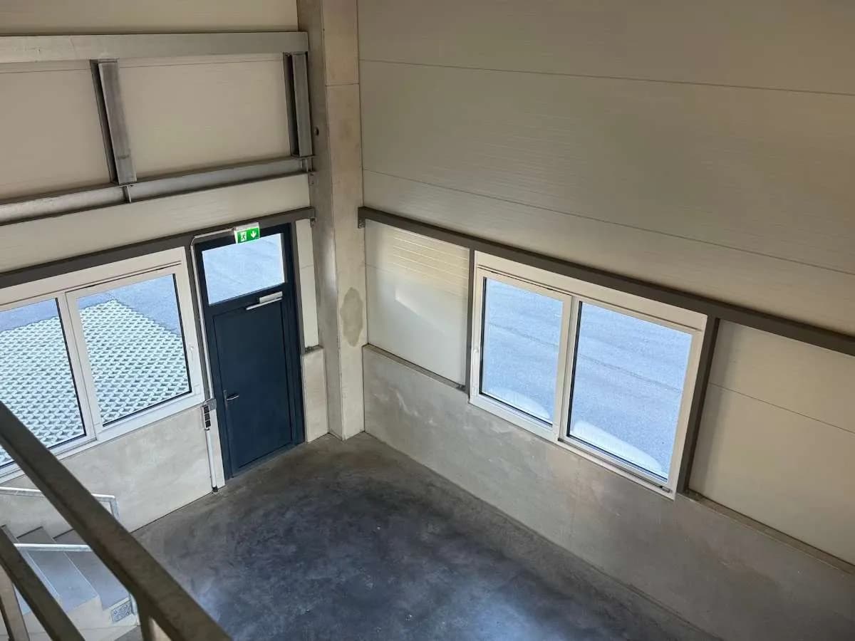 Gewerbeimmobilie mieten in Baden – 2 082 m², € 10 – Bild 49 von 49