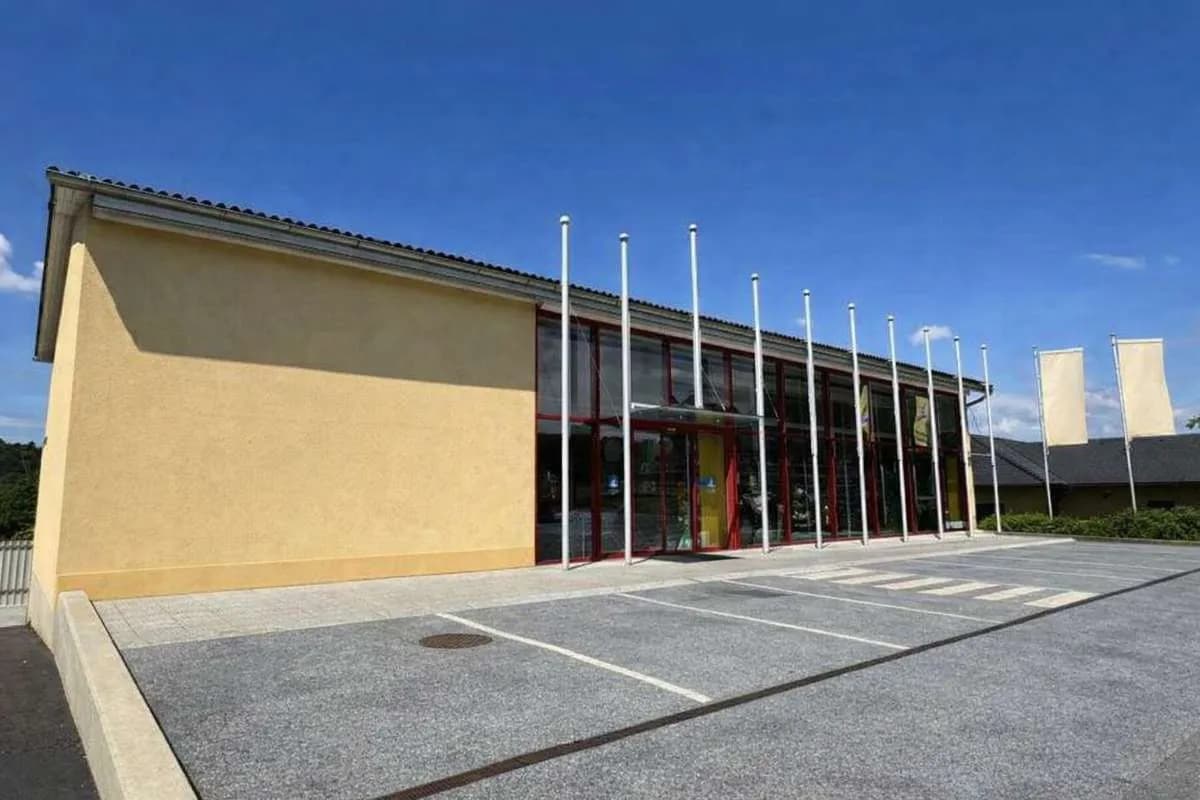 Gewerbeimmobilie mieten in Weiz – 270 m², € 2.430 – Bild 2 von 39