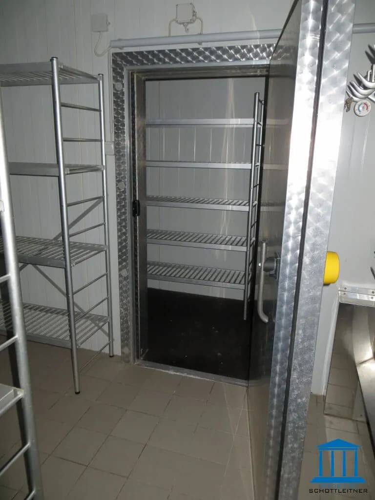 Haus kaufen in Neunkirchen – 650 m², € 590.000 – Bild 11 von 35