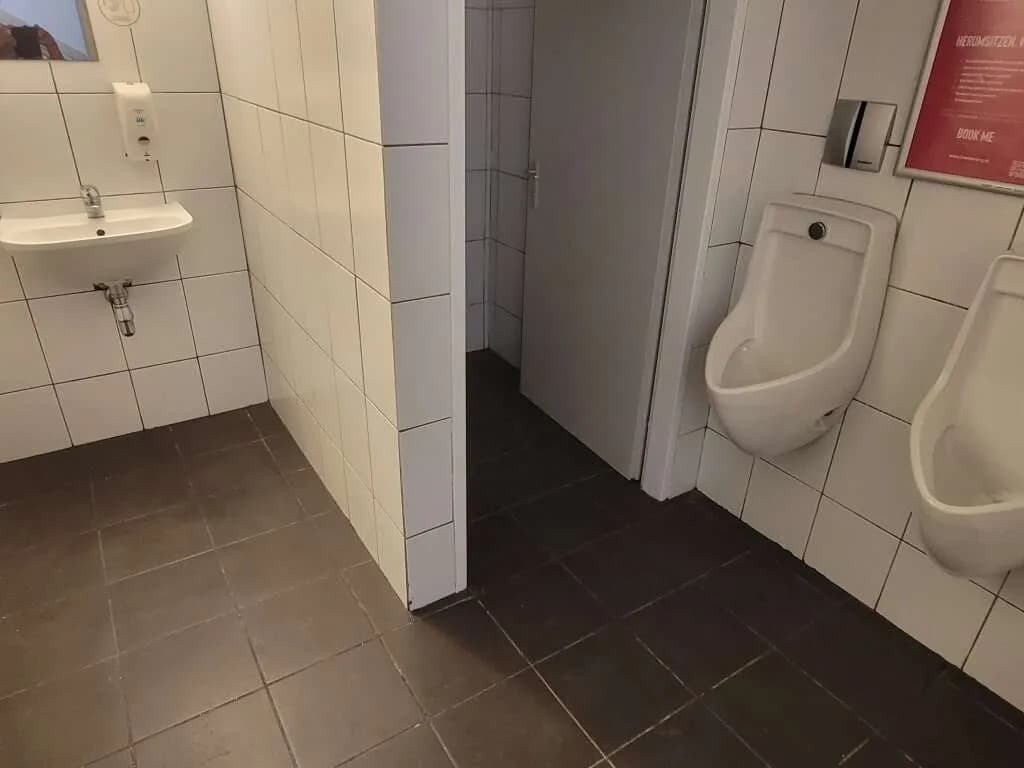 4-Zimmer-Gewerbeimmobilie mieten in Wien – 200 m², € 1.915 – Bild 15 von 17