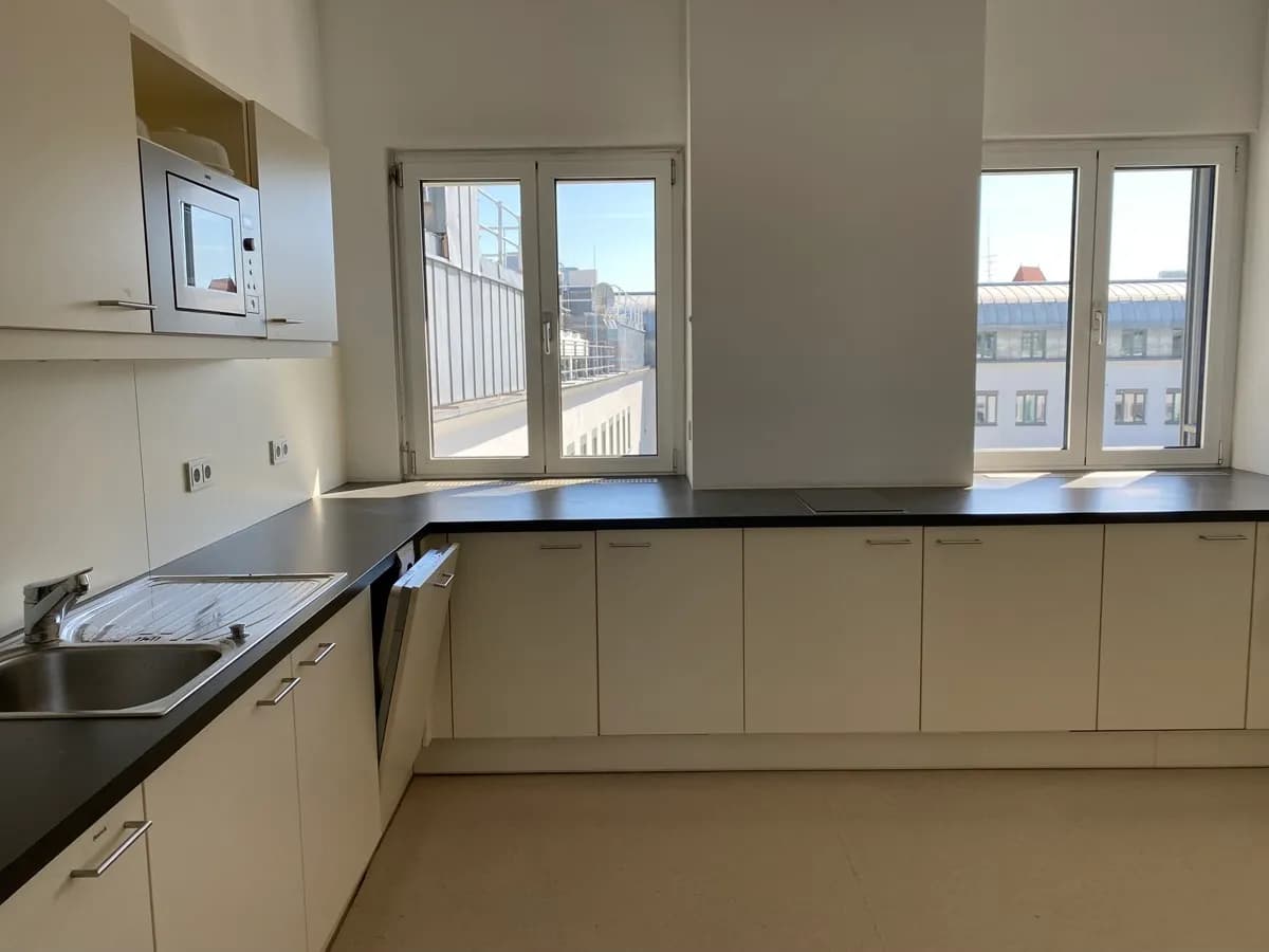 Gewerbeimmobilie mieten in Wien – 1 316 m², € 24.415 – Bild 6 von 7