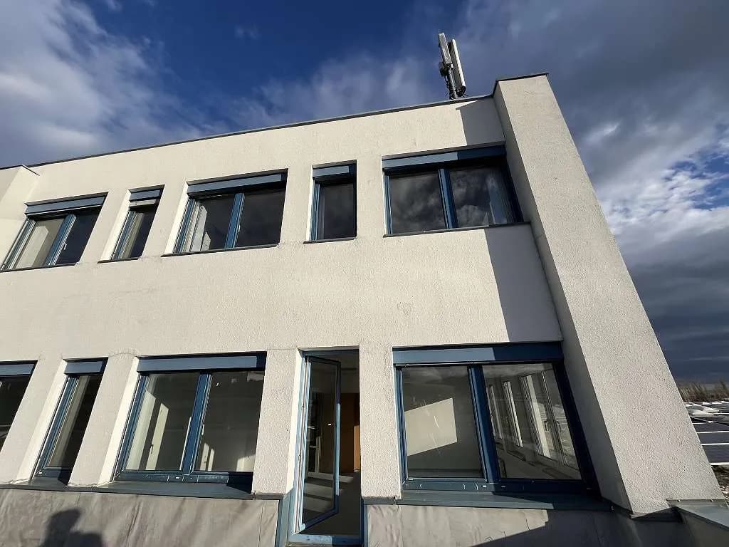 Gewerbeimmobilie mieten in Mödling – 1 445 m² – Bild 2 von 14