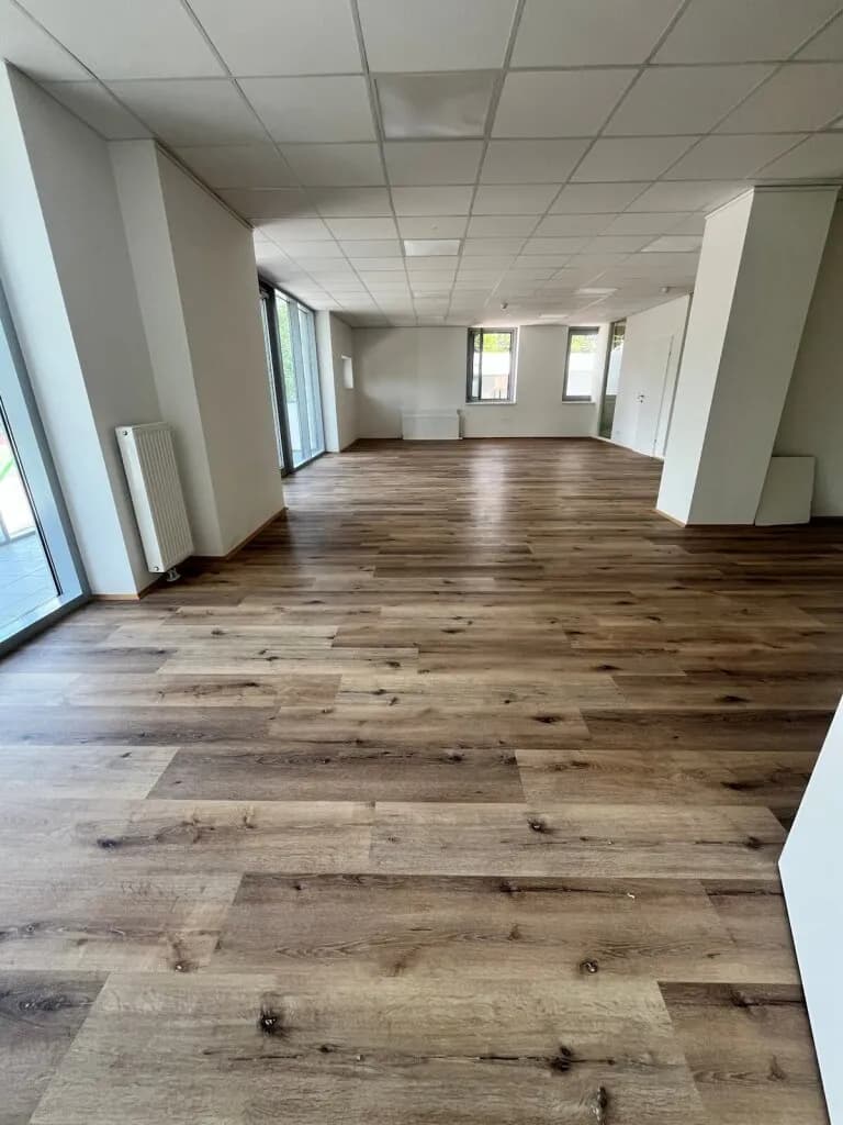 1-Zimmer-Gewerbeimmobilie mieten in Urfahr-Umgebung – 105 m², € 1.503 – Bild 3 von 9