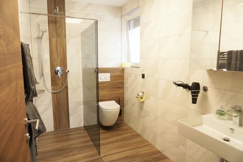 12-Zimmer-Gewerbeimmobilie kaufen in Imst – 226,57 m², € 990.000 – Bild 15 von 25