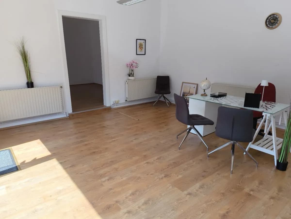 2-Zimmer-Gewerbeimmobilie mieten in Baden – 63 m², € 1.328 – Bild 4 von 7