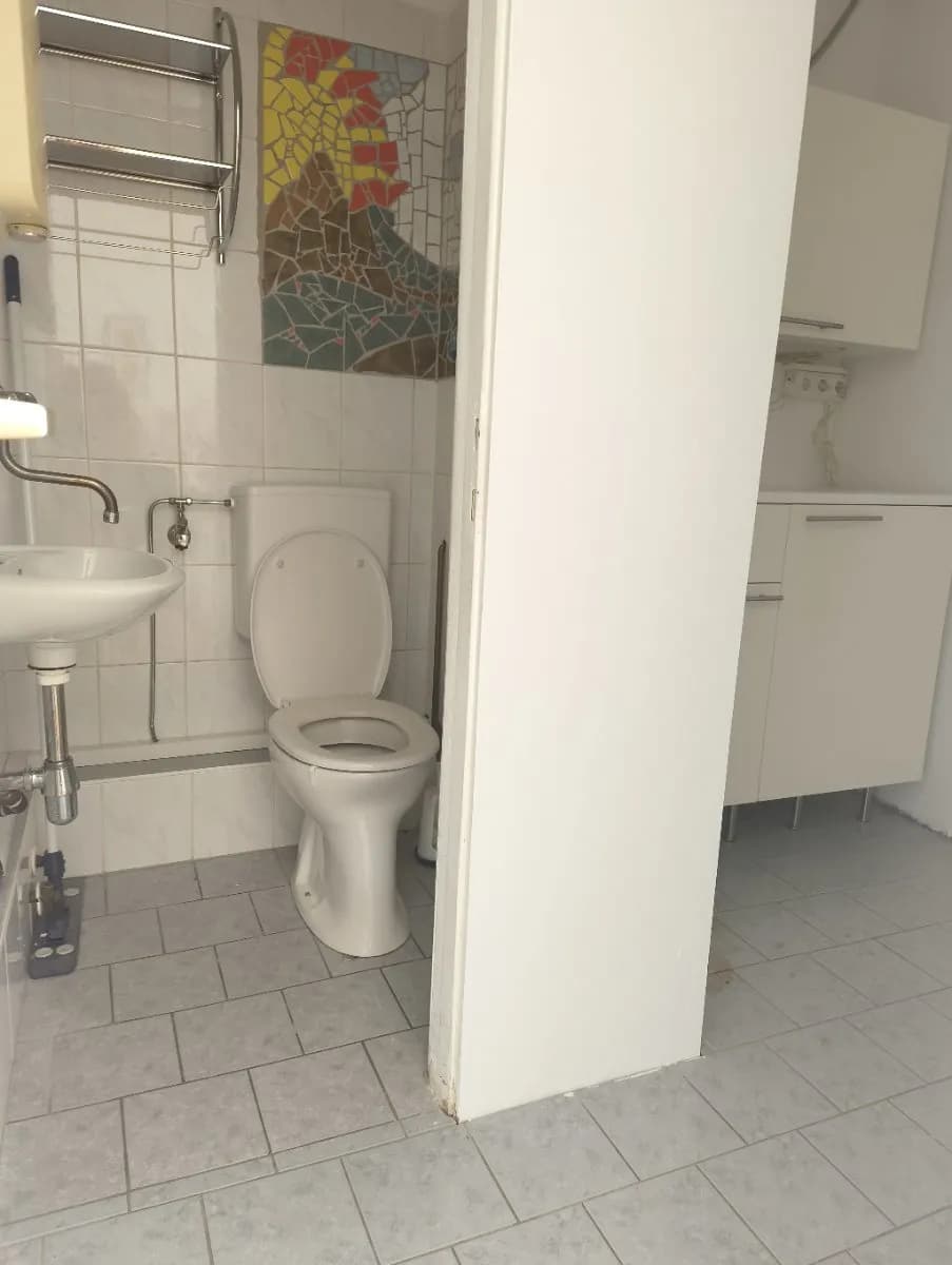 2-Zimmer-Gewerbeimmobilie mieten in Baden – 63 m², € 1.328 – Bild 7 von 7