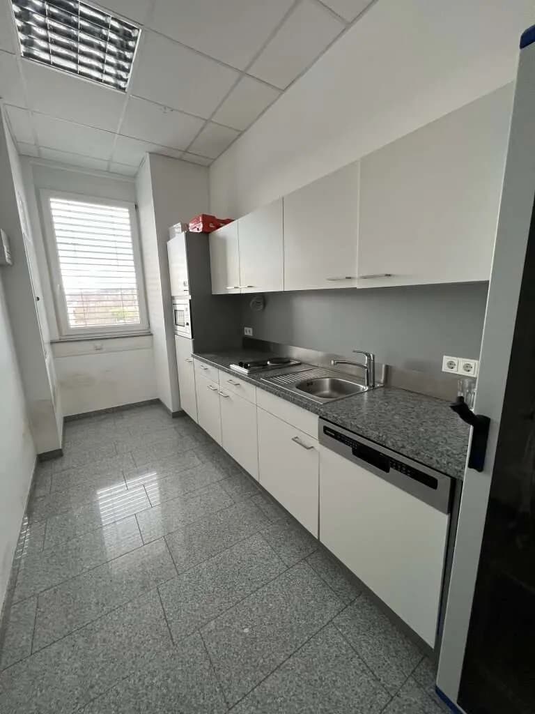 1-Zimmer-Gewerbeimmobilie mieten in Weiz – 21 m², € 332 – Bild 6 von 12