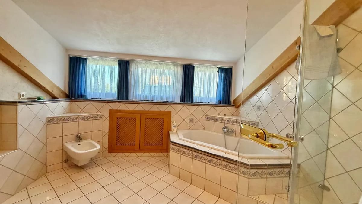 5-Zimmer-Haus kaufen in Klagenfurt – 192 m², € 590.000 – Bild 16 von 18