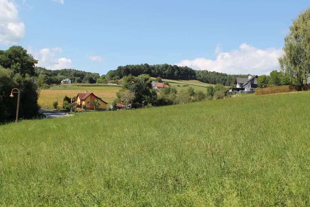 Grundstück kaufen in Weiz – 5 747 m², € 258.000