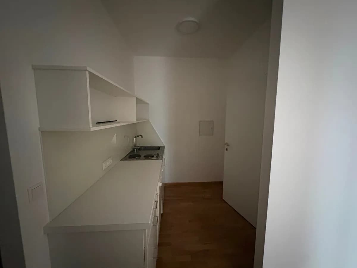 Gewerbeimmobilie mieten in Wien – 110 m², € 2.295 – Bild 11 von 12