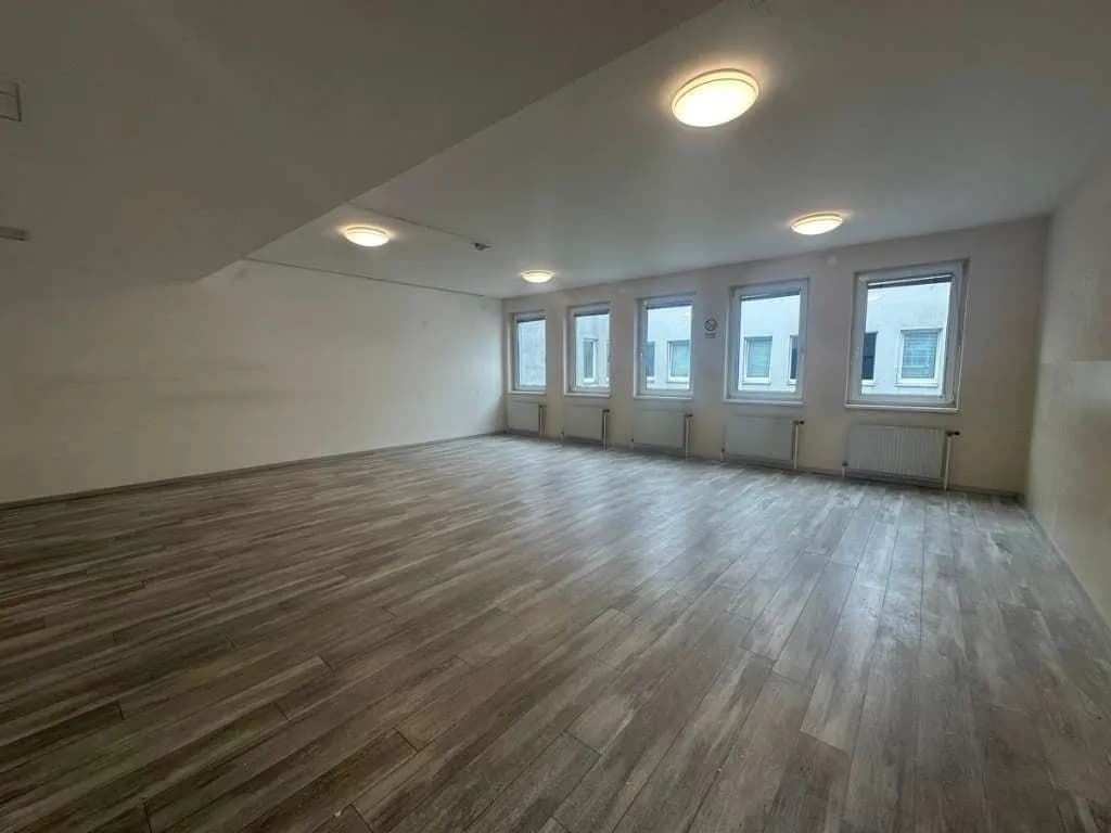 Gewerbeimmobilie mieten in Wien – 190 m², € 10 – Bild 10 von 14