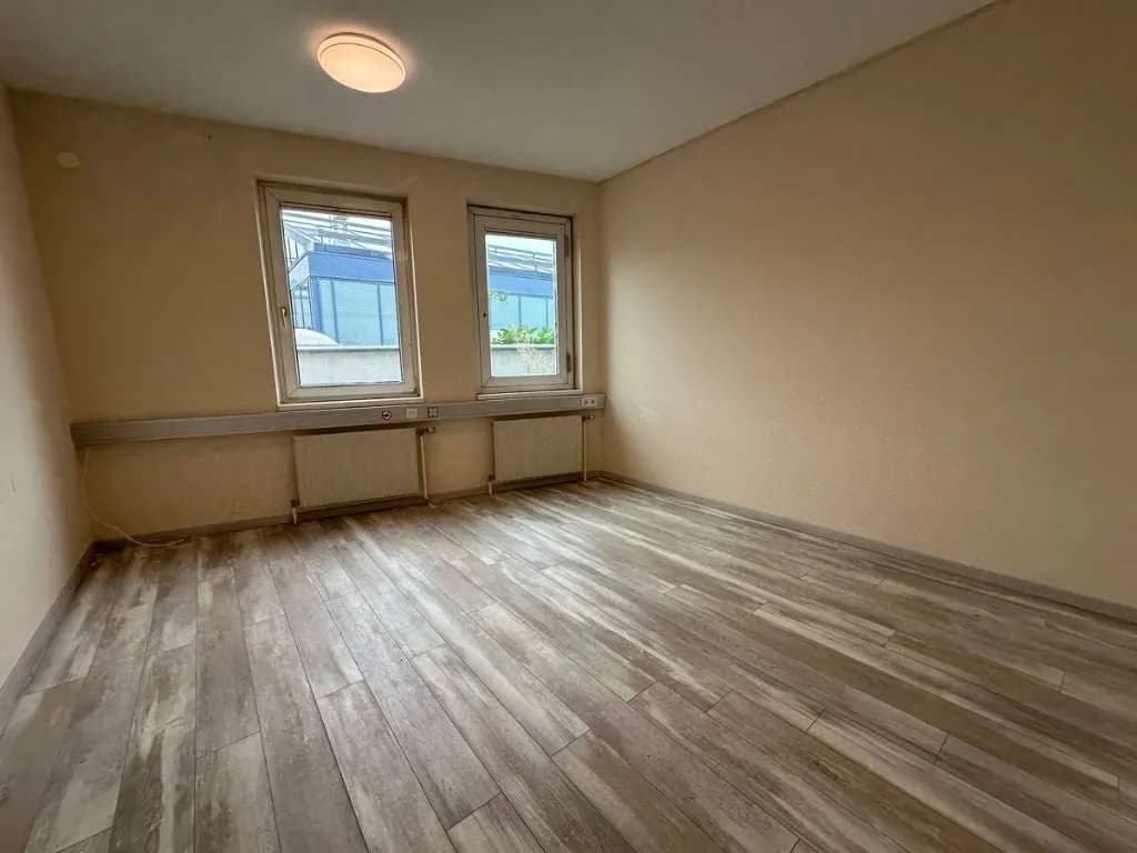 Gewerbeimmobilie mieten in Wien – 190 m², € 10 – Bild 11 von 14
