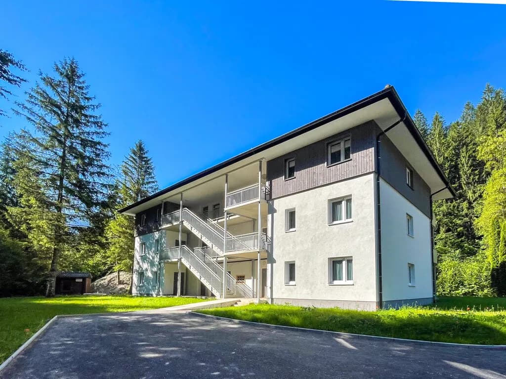 Gewerbeimmobilie kaufen in Gmunden – 5 868 m², € 3.200.000